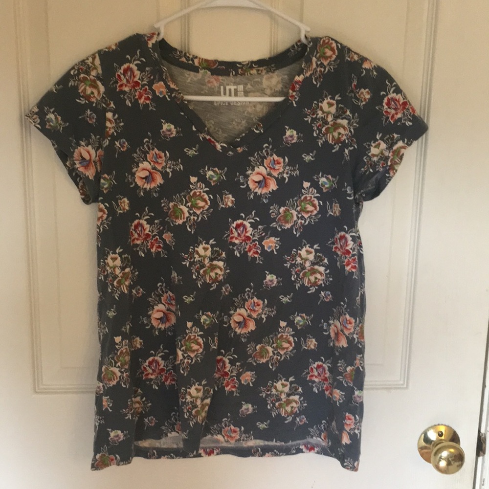 Blue floral UNIQLO top